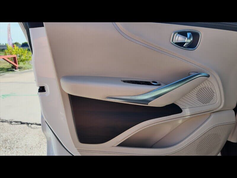 2022 Aston Martin DBX AWD photo 14