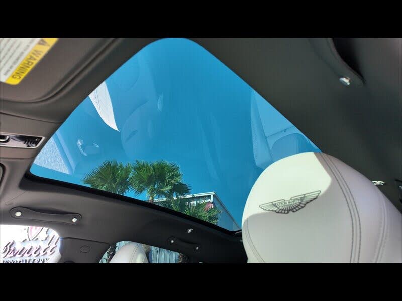 2022 Aston Martin DBX AWD photo 24