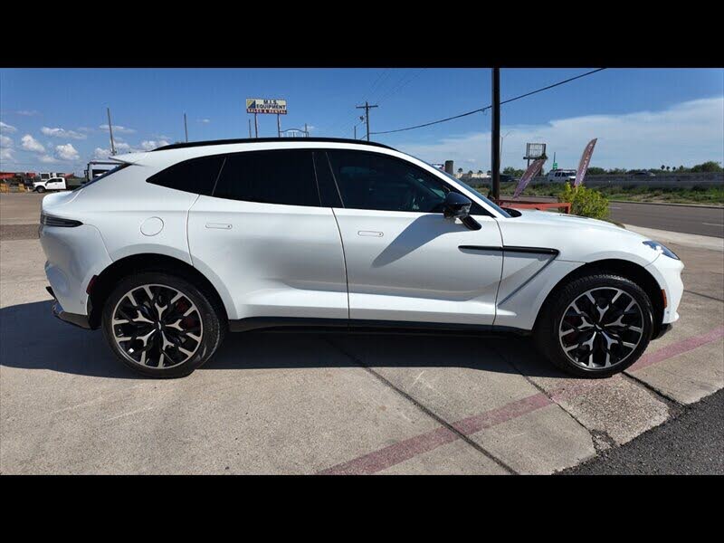 2022 Aston Martin DBX AWD photo 7