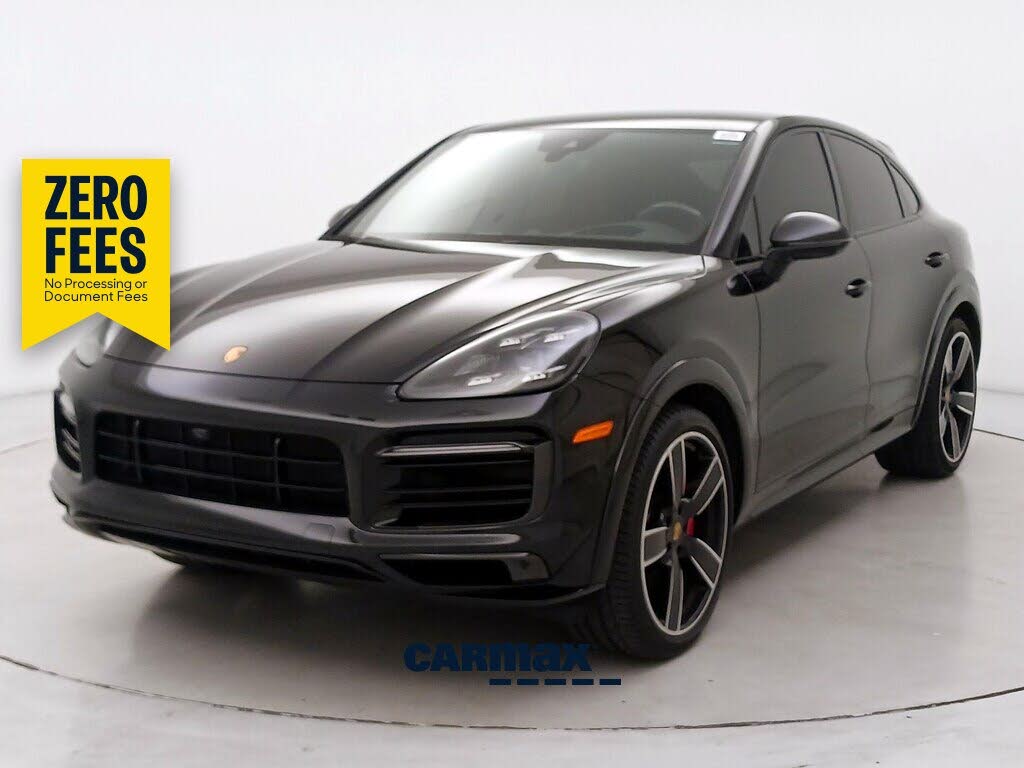 2023 Porsche Cayenne Coupe GTS AWD photo 3