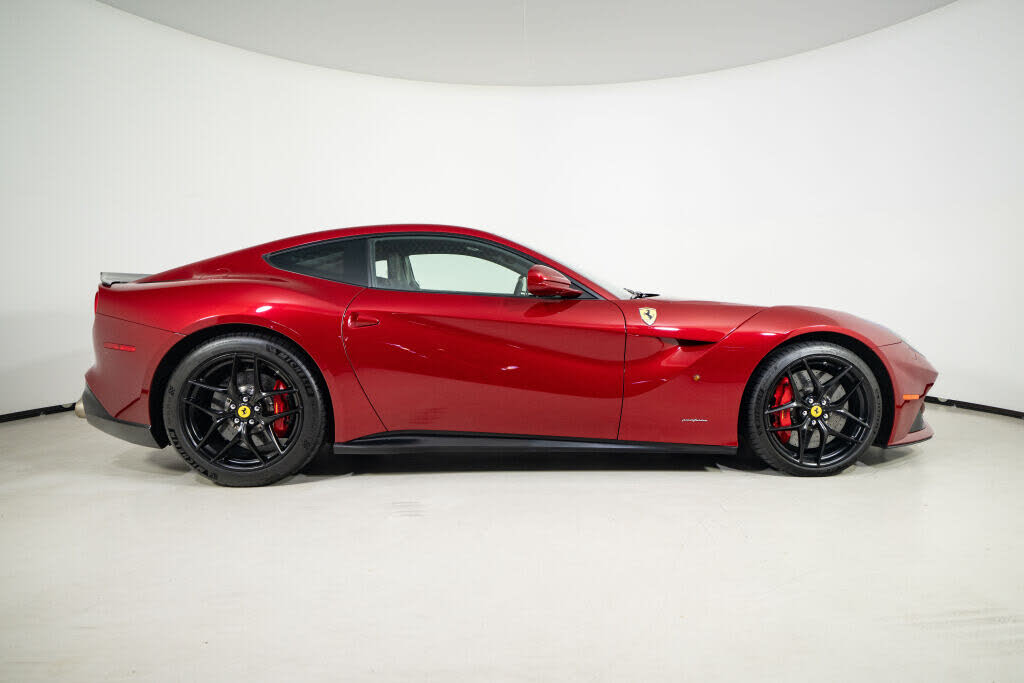 2015 Ferrari F12 Berlinetta Coupe photo 20 of 24