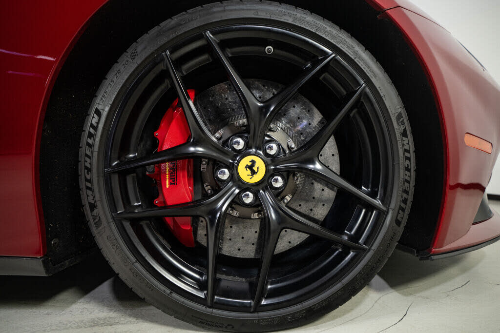 2015 Ferrari F12 Berlinetta Coupe photo 21 of 24