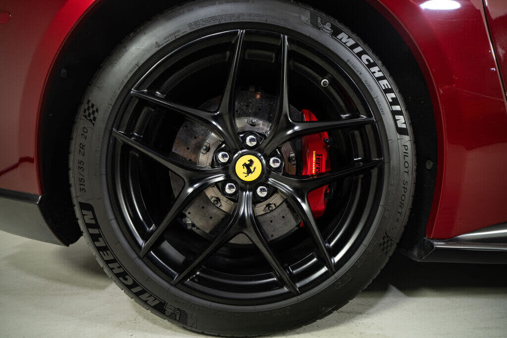2015 Ferrari F12 Berlinetta Coupe photo 22 of 24