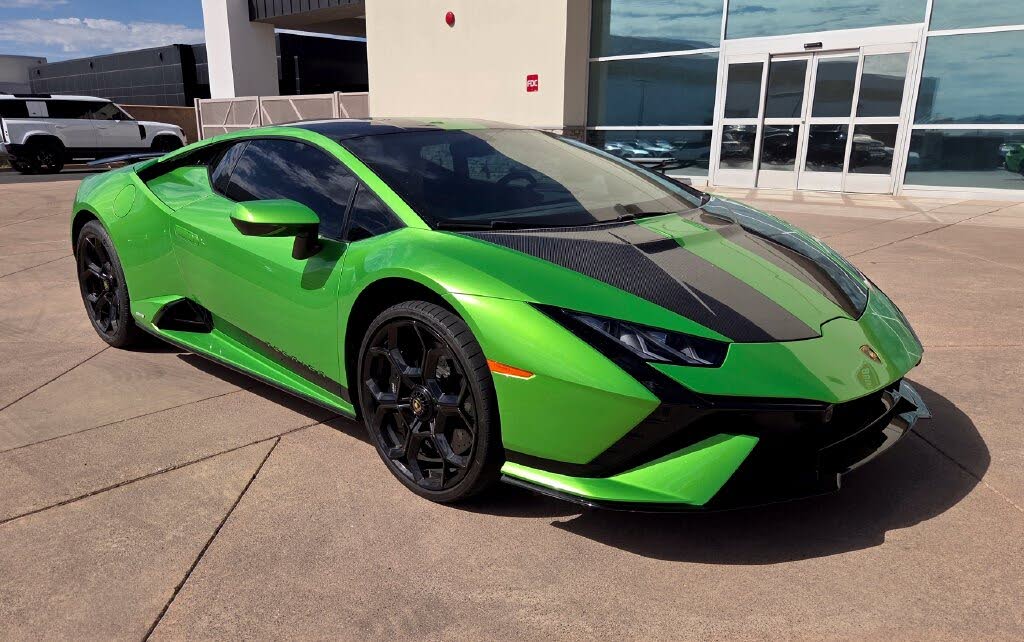 2024 Lamborghini Huracan Tecnica Coupe RWD photo 13 of 13