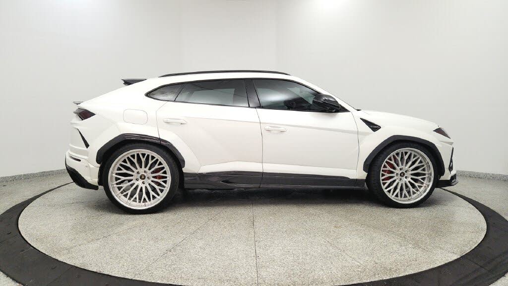 2019 Lamborghini Urus 4WD photo 6