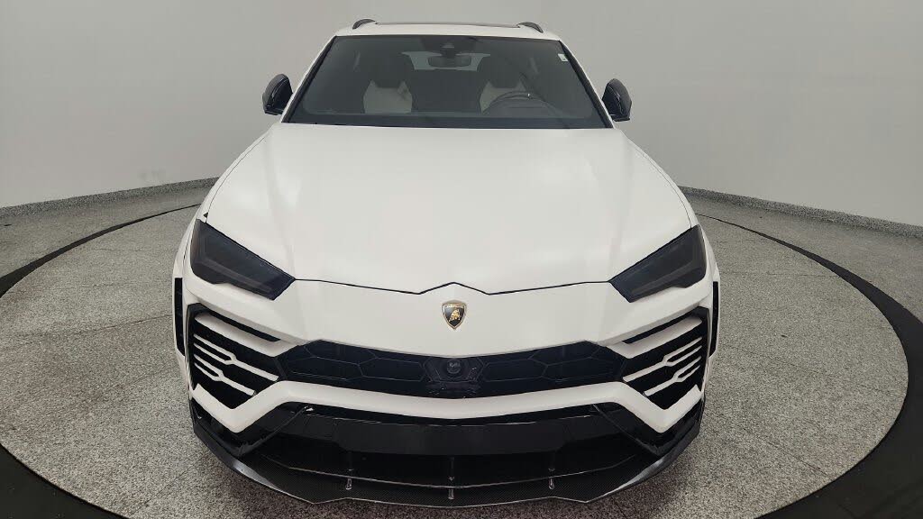 2019 Lamborghini Urus 4WD photo 10