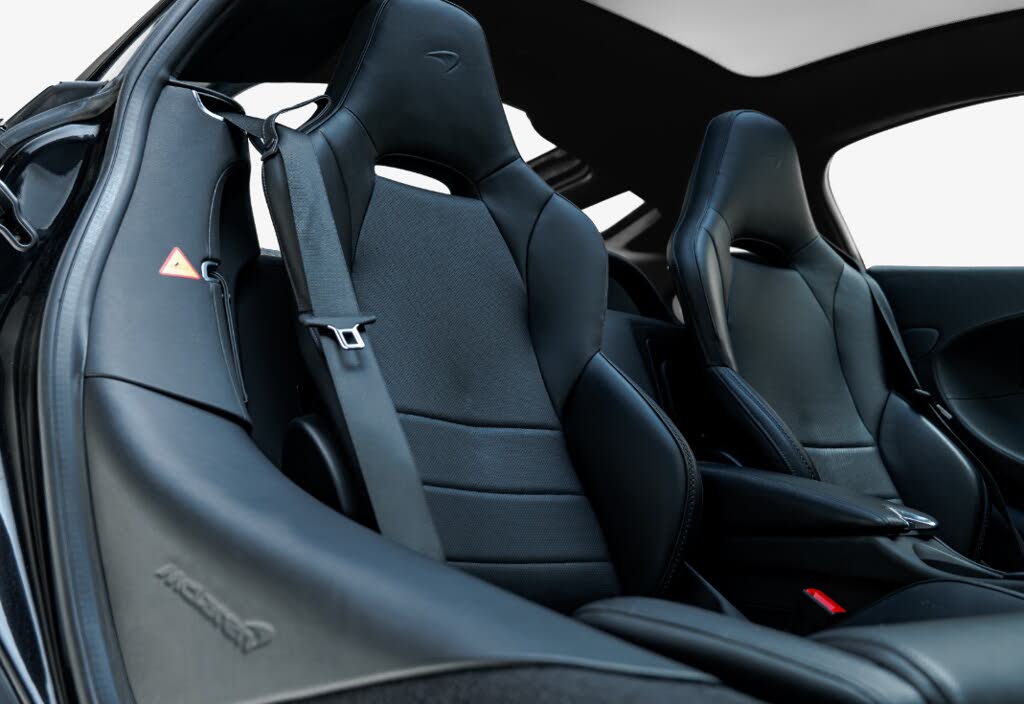2023 McLaren GT RWD photo 17