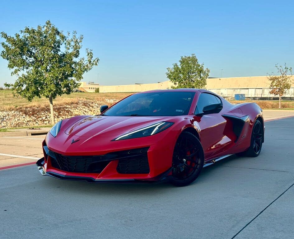2024 Chevrolet Corvette Z06 2LZ Coupe RWD photo 2