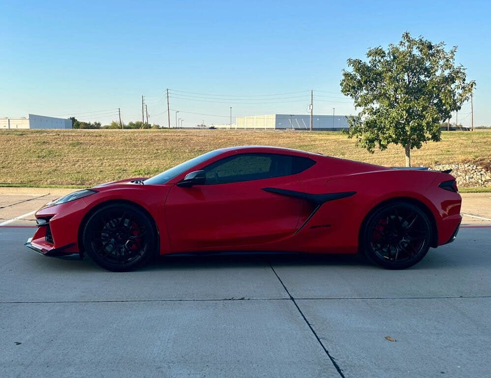 2024 Chevrolet Corvette Z06 2LZ Coupe RWD photo 11