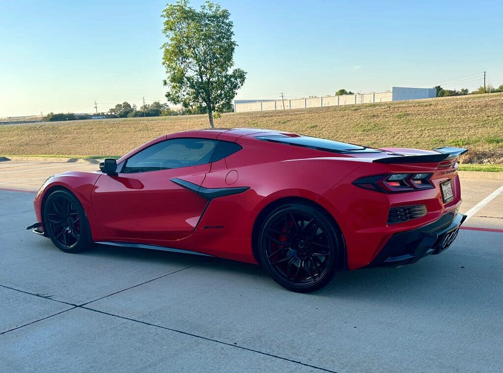2024 Chevrolet Corvette Z06 2LZ Coupe RWD photo 10