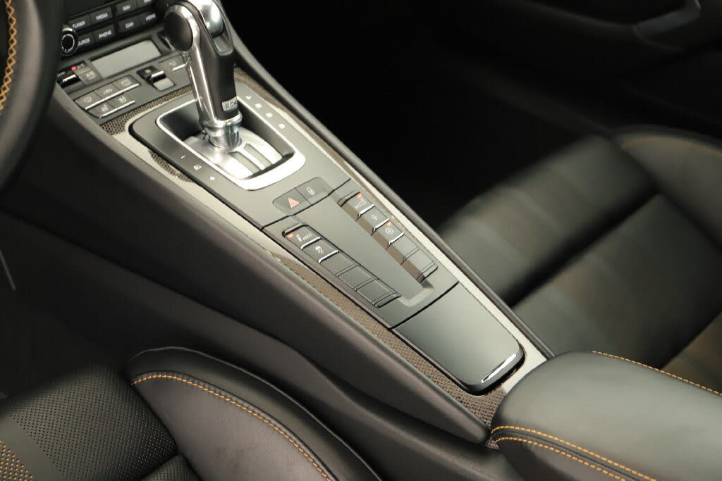 2018 Porsche 911 Turbo S Coupe AWD photo 17 of 24