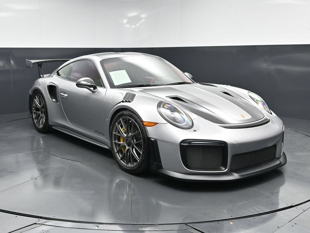 2018 Porsche 911 GT2 RS Coupe RWD photo 11 of 24