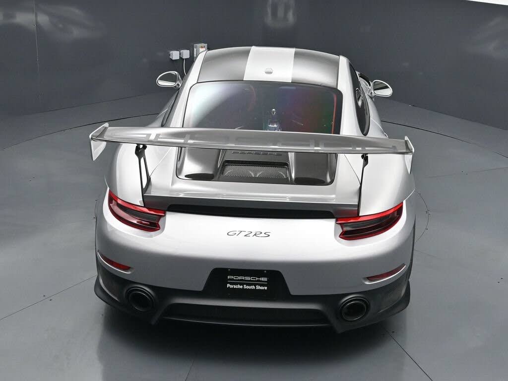 2018 Porsche 911 GT2 RS Coupe RWD photo 16 of 24