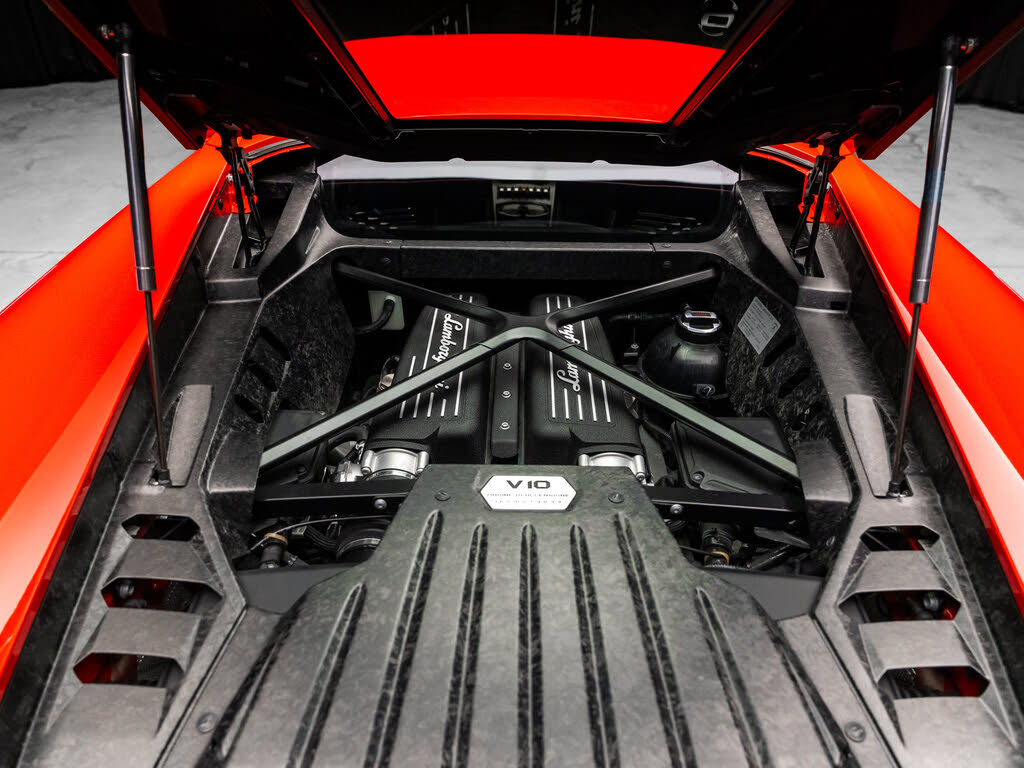 2015 Lamborghini Huracan LP 610-4 photo 8 of 24