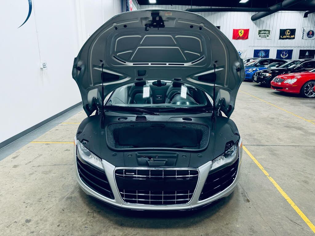 2012 Audi R8 5.2 quattro Spyder AWD photo 16 of 24
