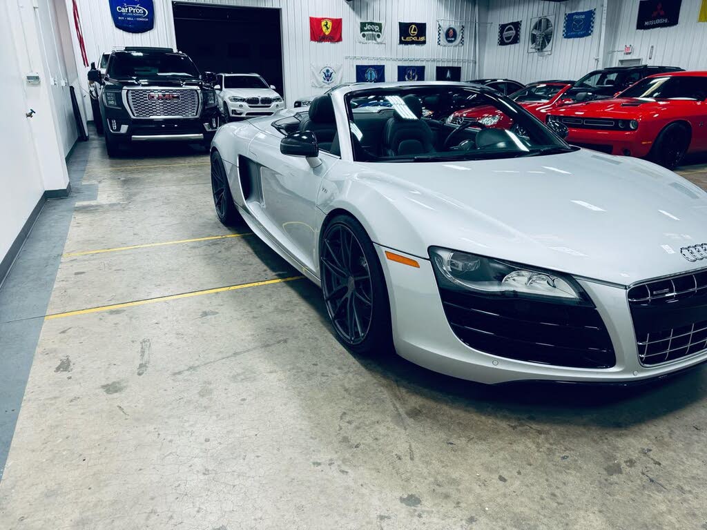 2012 Audi R8 5.2 quattro Spyder AWD photo 19 of 24