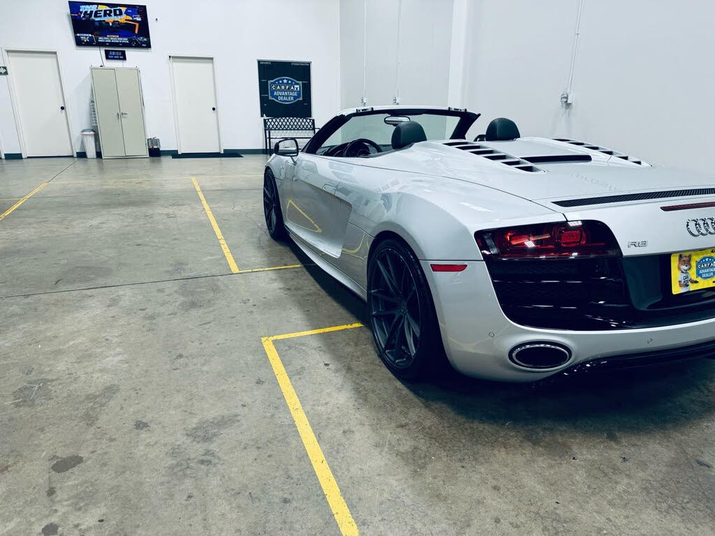 2012 Audi R8 5.2 quattro Spyder AWD photo 23 of 24