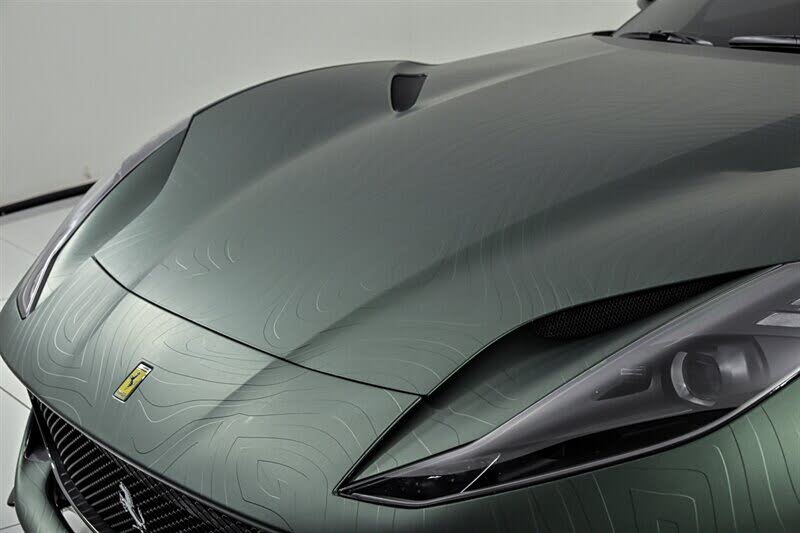 2020 Ferrari 812 Superfast RWD photo 7 of 24