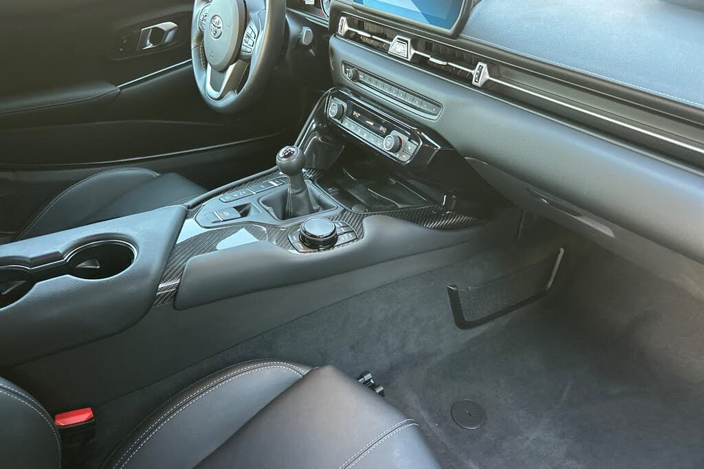 2026 Toyota Supra 3.0 Premium RWD photo 18 of 24