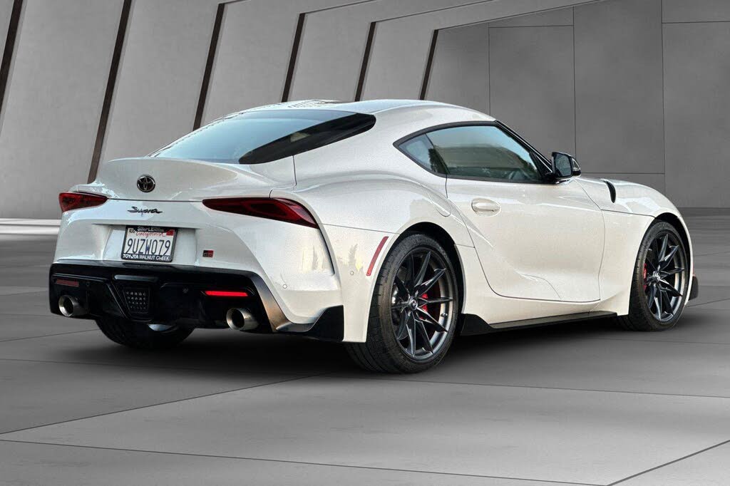 2026 Toyota Supra 3.0 Premium RWD photo 4 of 24