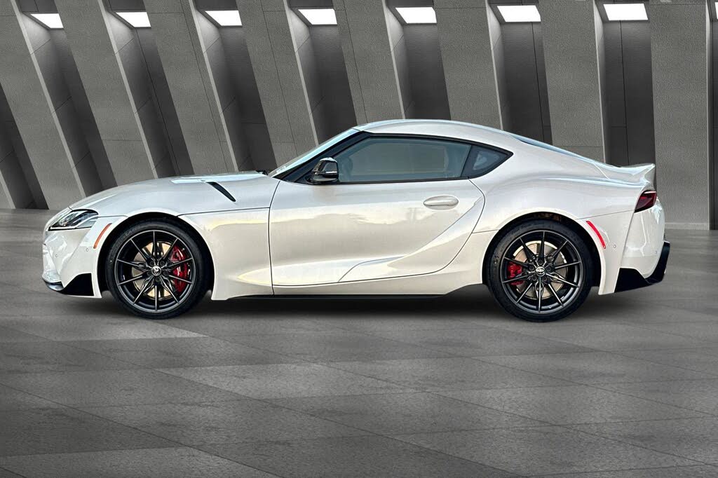 2026 Toyota Supra 3.0 Premium RWD photo 6 of 24