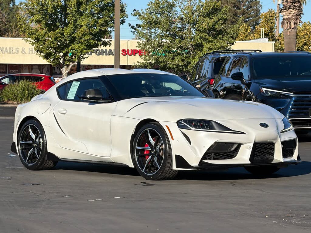 2022 Toyota Supra 3.0 Premium RWD photo 3 of 24