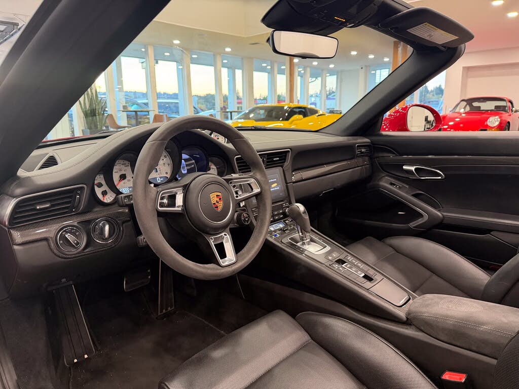 2017 Porsche 911 Turbo Cabriolet AWD photo 21 of 24