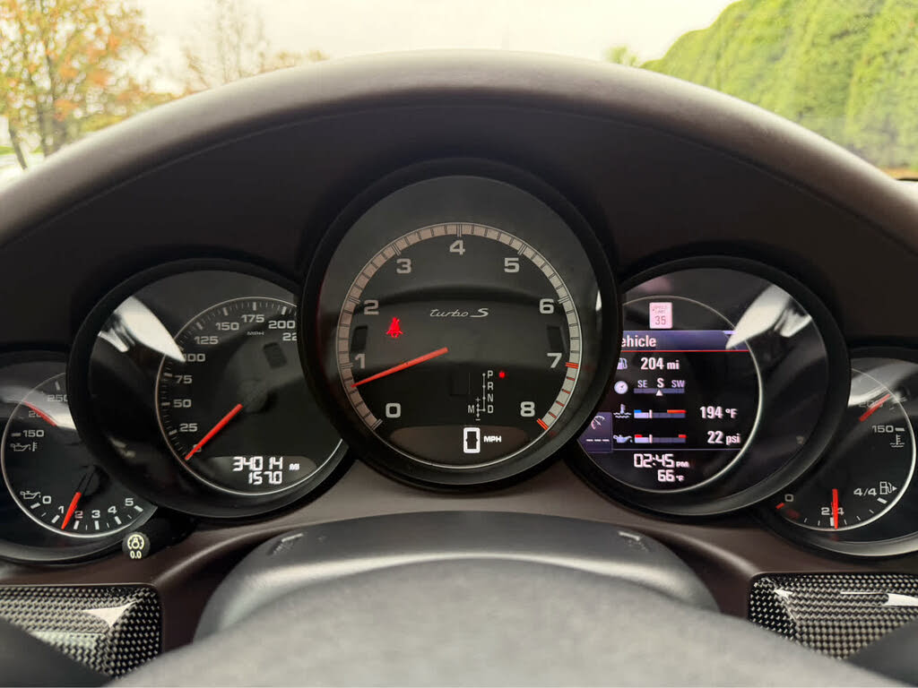 2015 Porsche 911 Turbo S Coupe AWD photo 23 of 24