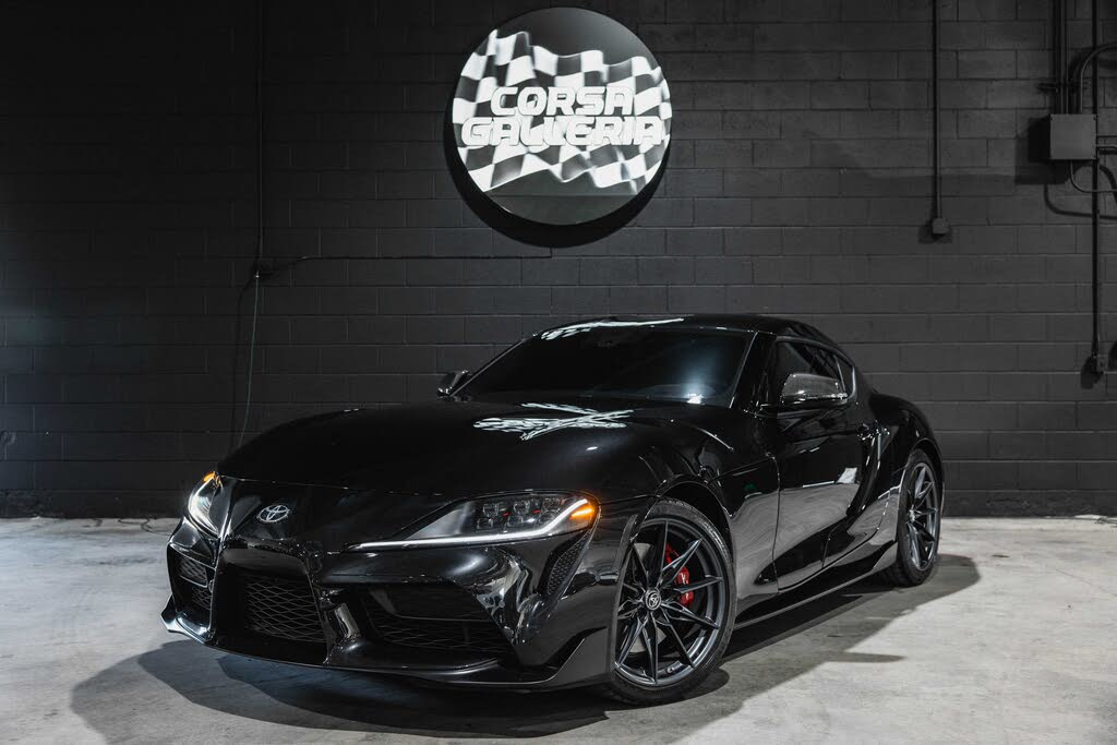 2026 Toyota Supra 3.0 Premium RWD photo 2 of 24