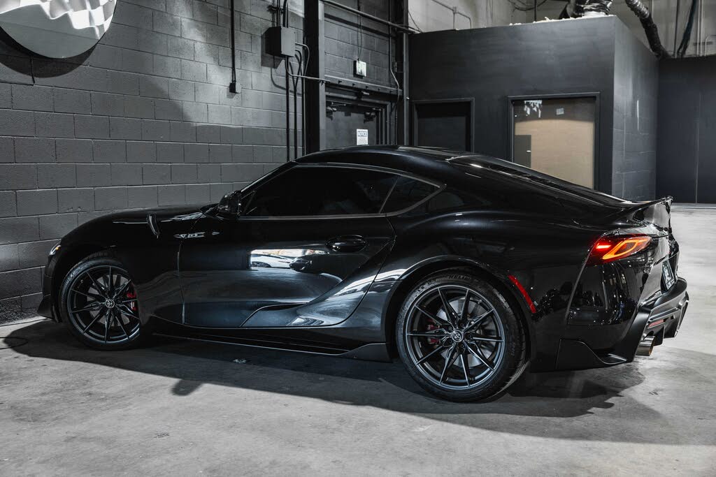 2026 Toyota Supra 3.0 Premium RWD photo 16 of 24